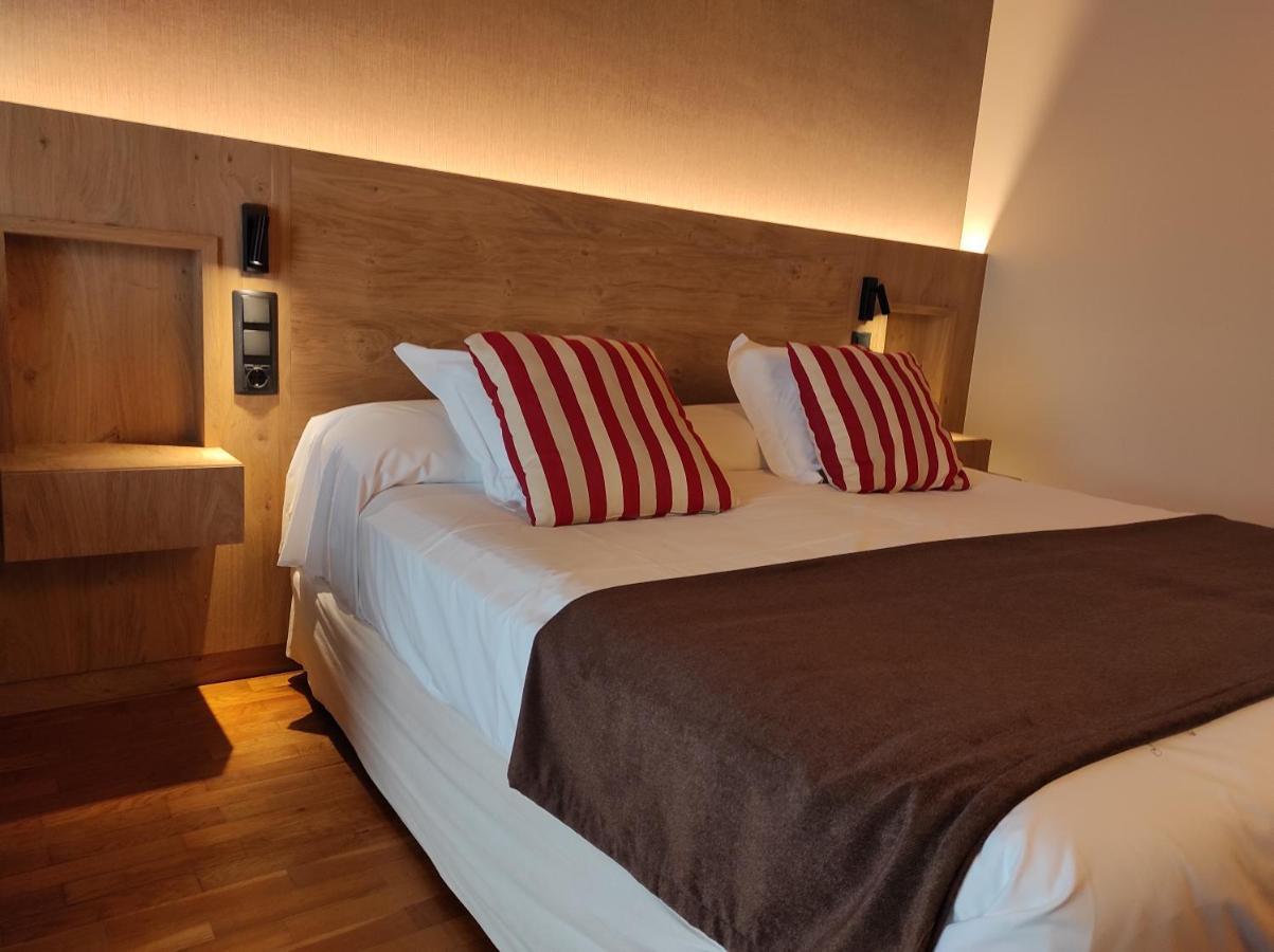 Hotel La Morera Valencia D'Aneu Eksteriør billede