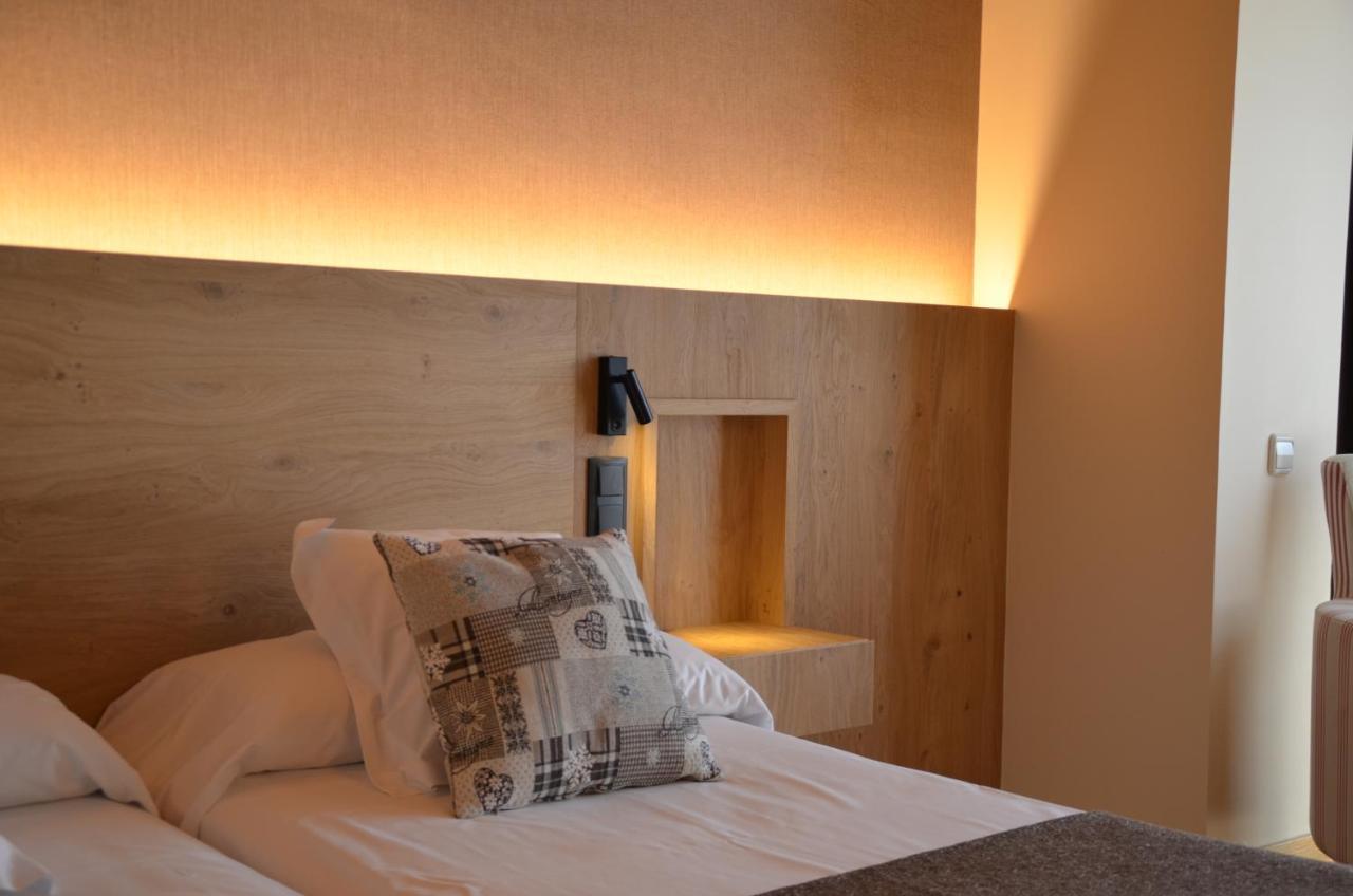 Hotel La Morera Valencia D'Aneu Eksteriør billede