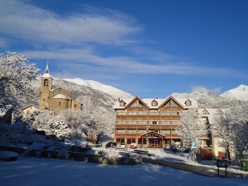 Hotel La Morera Valencia D'Aneu Eksteriør billede