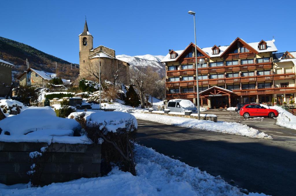 Hotel La Morera Valencia D'Aneu Eksteriør billede